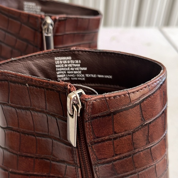 Just fab, size 8 and brownish red - Picture 4 of 4